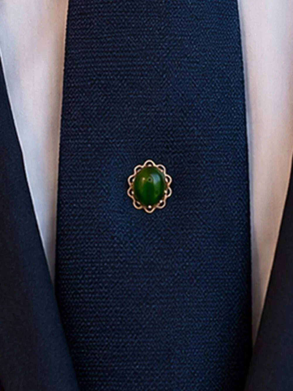 Vintage Genuine Jade Oval Cabochon Tie Tack Gold Tone Clutch Chain New in Box